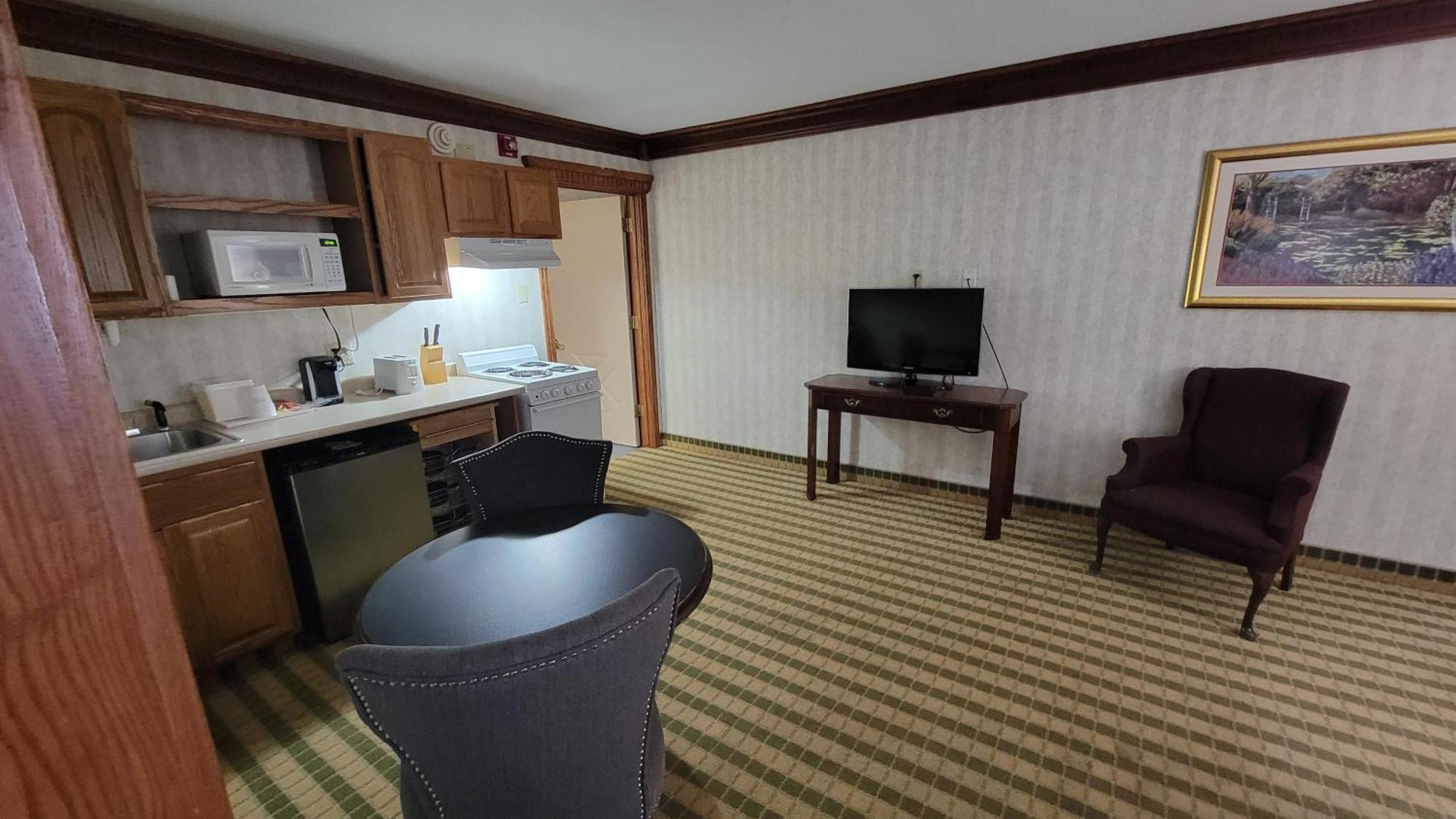 Ramada By Wyndham Saginaw Hotel & Suites Eksteriør billede